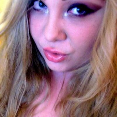 Profile Picture of Lillian Richards (@LillianRichard7) on Twitter