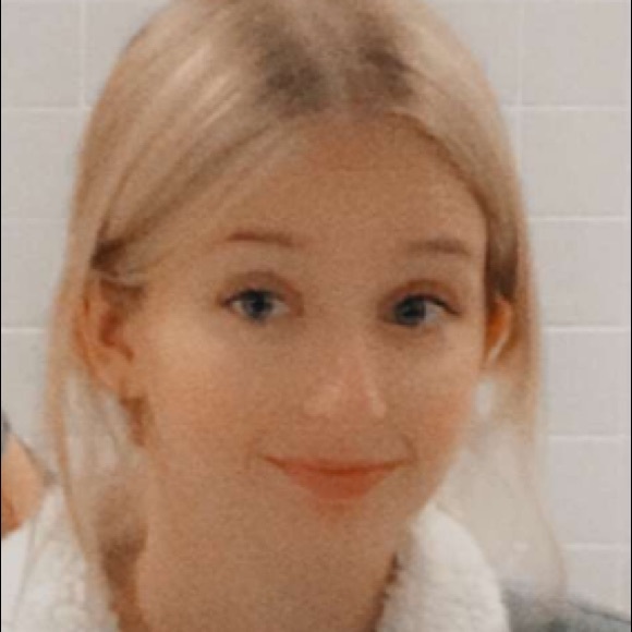 Profile Picture of Paige Talbott (@paigetalbott) on Poshmark