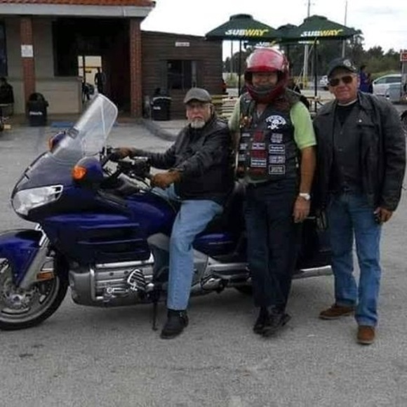 Profile Picture of Alberto Gonzalez gonzalez (@albertogonza987) on Poshmark