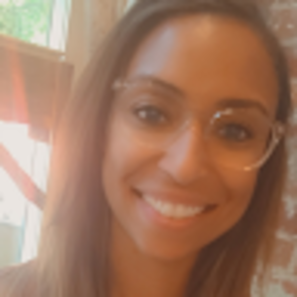 Profile Picture of Marissa Quinn (@riss5013) on Poshmark