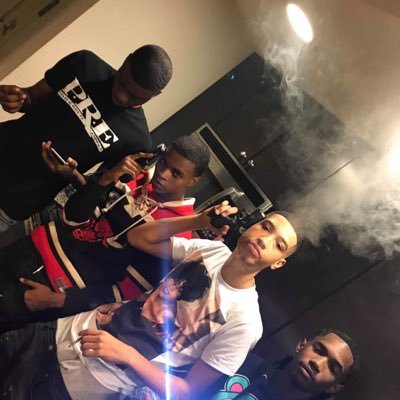 Profile Picture of Mike CoxLong 🖤🦍 (@PaperRouteMike) on Twitter