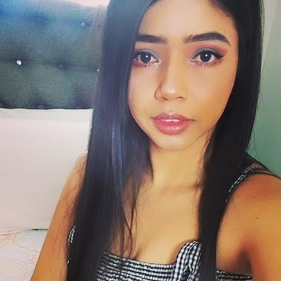 Profile Picture of Janeth Ulloa (@nodalmapadilla) on Poshmark