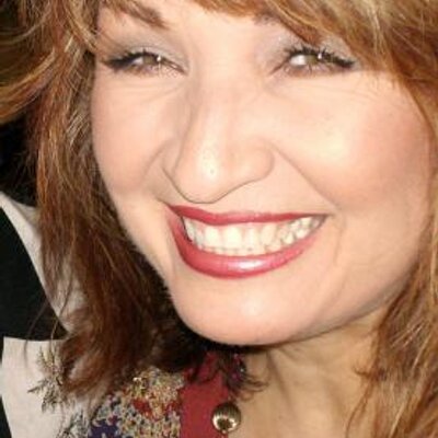 Profile Picture of Cynthia Hayes (@CynthiaChimes) on Twitter