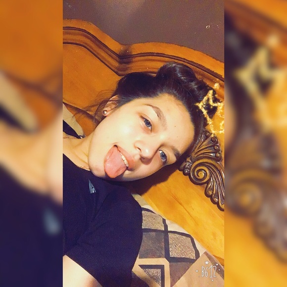 Profile Picture of Alexus Gonzales (@lexusleigh3) on Poshmark