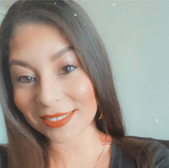 Profile Picture of Carla Caseres (@anaiscaseres) on Poshmark