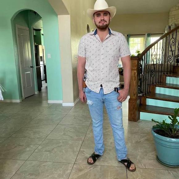 Profile Picture of Miguel Cabrales (@miguel_cabrales) on Poshmark