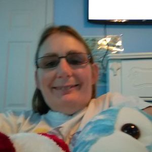 Profile Picture of Christi Lynn Walling (@lynn_walling) on Twitter