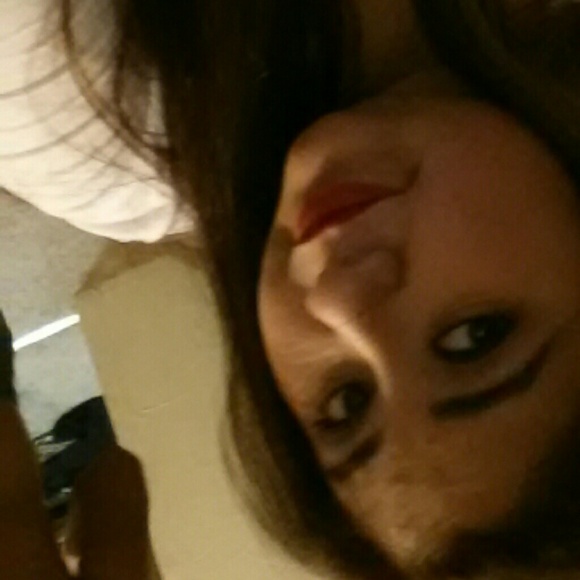 Profile Picture of Jasmin Vargas (@jasminvargas12) on Poshmark