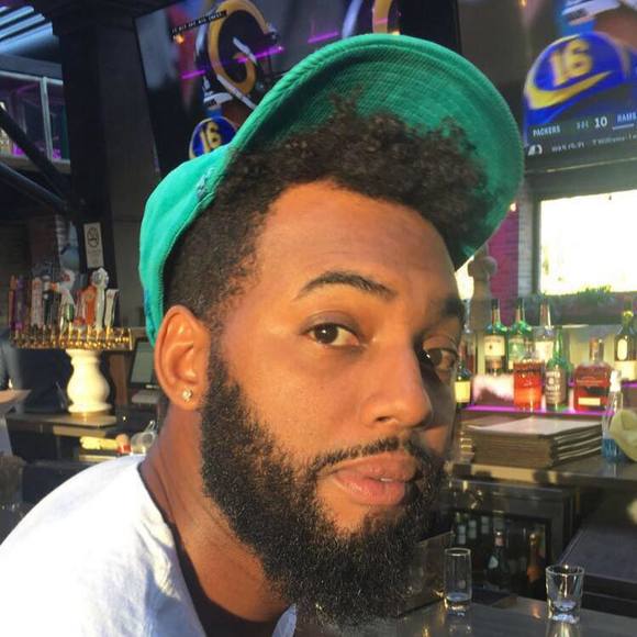 Profile Picture of Douglas Cobb (@douglascobb) on Poshmark