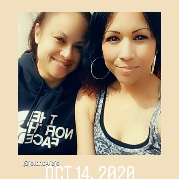 Jojo Santos - Poshmark Profile Picture of Jojo Santos (@jolene86santos) on Poshmark