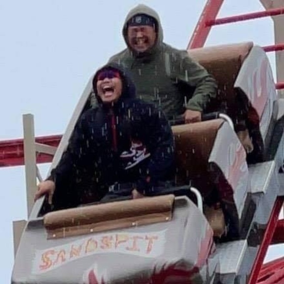 Profile Picture of Cecilio Dormitorio (@cez_dormitorio) on Poshmark