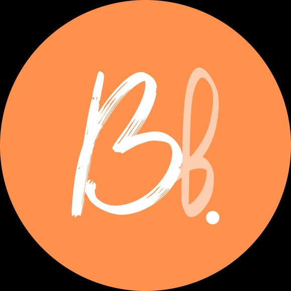 Profile Picture of Bean B (@beanbscloset) on Poshmark