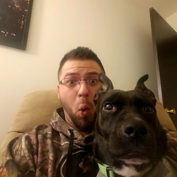 Profile Picture of Logan Chaston (@lchaston91) on Poshmark