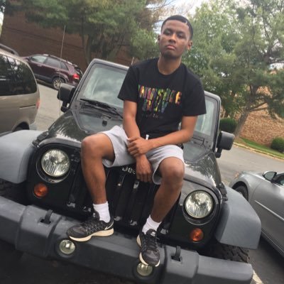 Profile Picture of Ryan C. Pringle (@FHSTalonRyanP) on Twitter