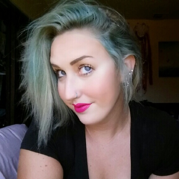 Profile Picture of Kyleigh Kraft (@kkraft2014) on Poshmark