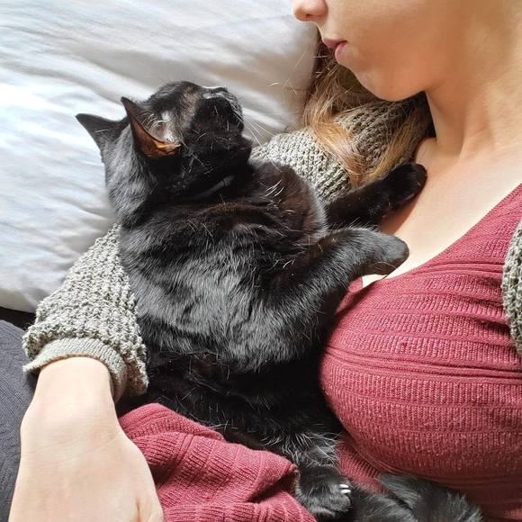 Profile Picture of Elizabeth Ryley (@marscheshire) on Poshmark