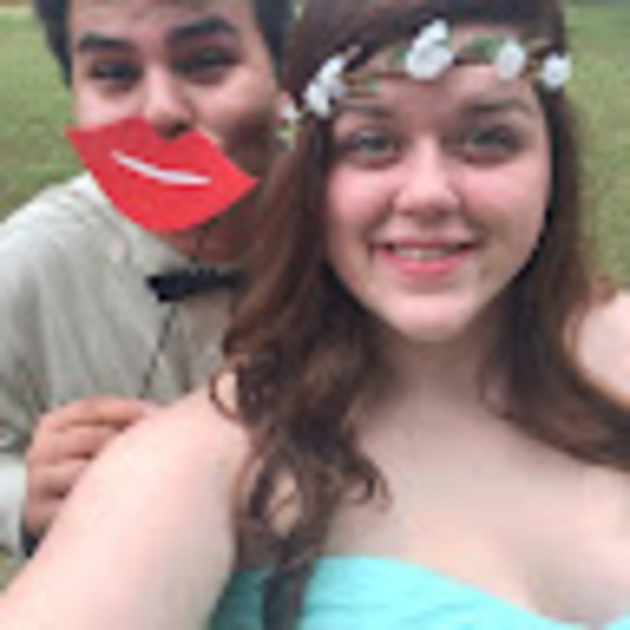 Profile Picture of Savannah Knight (@stormellaaa) on Poshmark