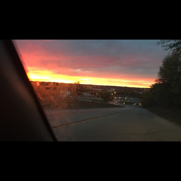 Profile Picture of Landry Nannen (@landrybn) on Poshmark