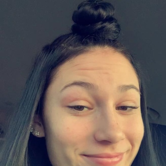 Profile Picture of Madisyn Kapinski (@mk201544) on Poshmark