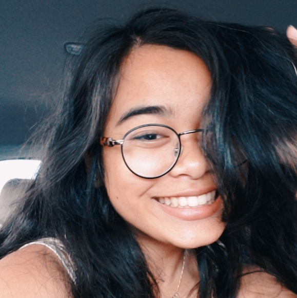 Profile Picture of Briana Vanisouvong (@brianavani) on Poshmark