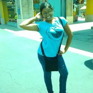 Profile Picture of Esmeralda Abrego (@iroxyadigg) on Myspace