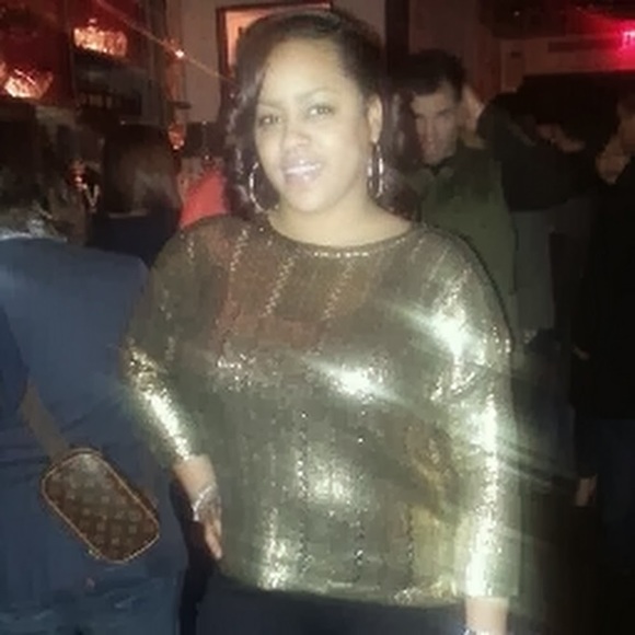 Profile Picture of Raushanah Ali (@danielsmith30) on Poshmark