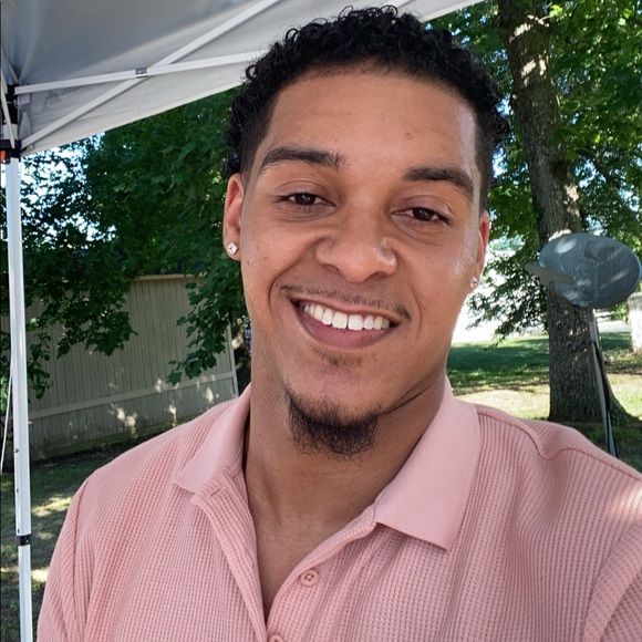 Profile Picture of Nicholas Blaine (@nickkb95) on Poshmark