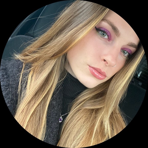 Profile Picture of Shauna Wotherspoon (@shaunalynn1011) on Poshmark