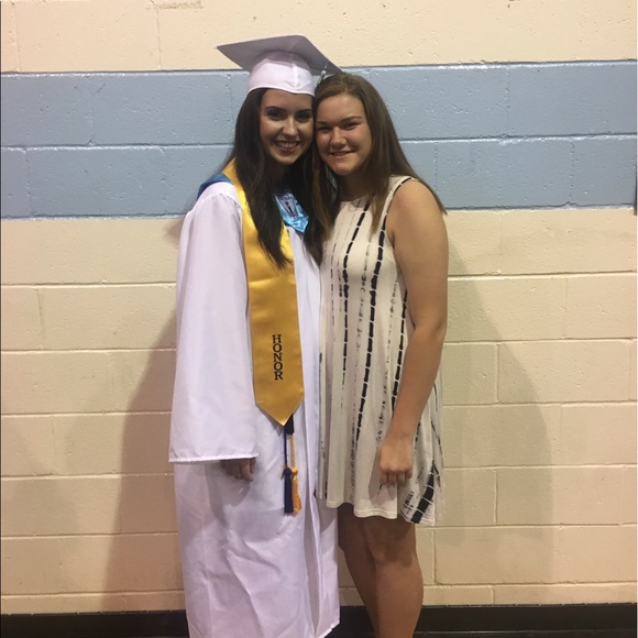 Profile Picture of Laney Mclaurin (@laneymac21) on Poshmark