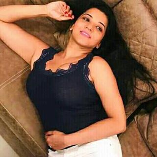 Profile Picture of Vivian M Dee (@vivian.mdee.319) on Facebook