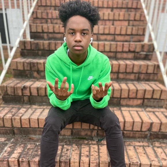 Profile Picture of Brian Bowers (@brianbowers535) on Poshmark