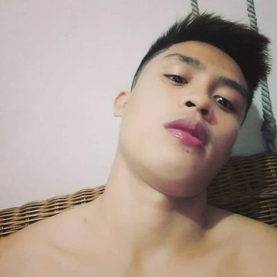 Profile Picture of Kim Acab Benzon (@KimAcabBenz) on Twitter