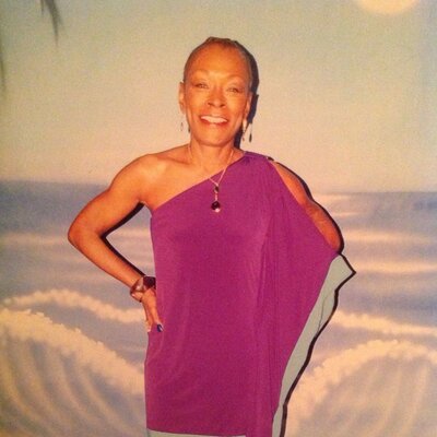 Donna Murphy-Thomas - Twitter Profile Picture of Donna Murphy-Thomas (@JazzyDino1) on Twitter