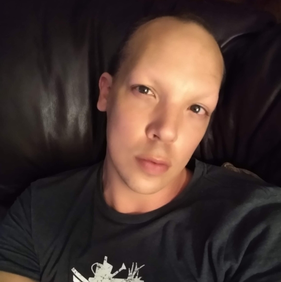 Profile Picture of Michael Guinn (@michael_guinn) on Poshmark