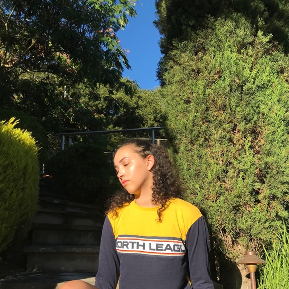 Profile Picture of Erika Bontrager (@erikabontrager) on Poshmark