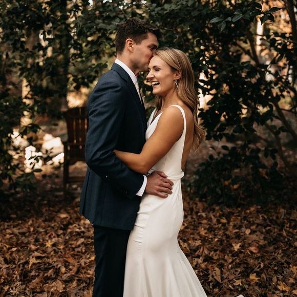 Profile Picture of Bella Ehlen (@bellaehlen) on Poshmark