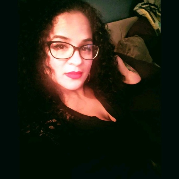 Profile Picture of Pamela Andrade (@pandrade226) on Poshmark