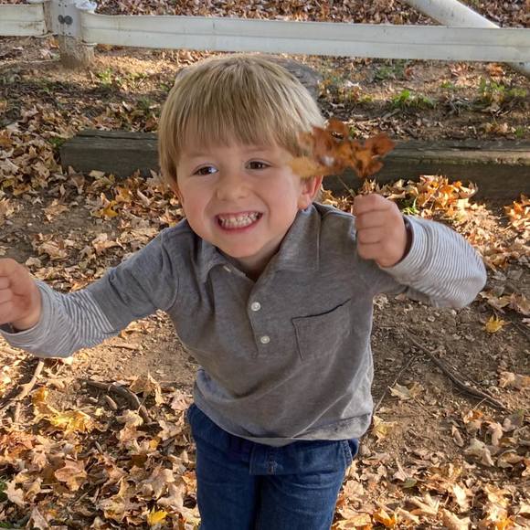 Profile Picture of Kylie Muccilli (@kyliembeck) on Poshmark