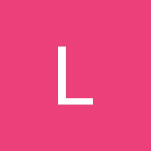 Profile Picture of Linda Keasling (@eymeunique1) on Poshmark