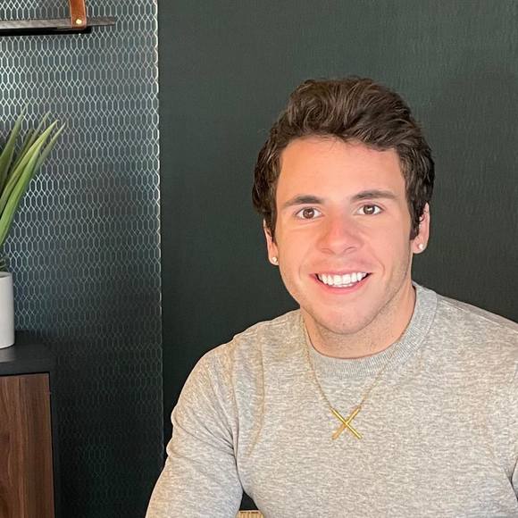 Xavier Yankey - Poshmark Profile Picture of Xavier Yankey (@xavieryankey) on Poshmark