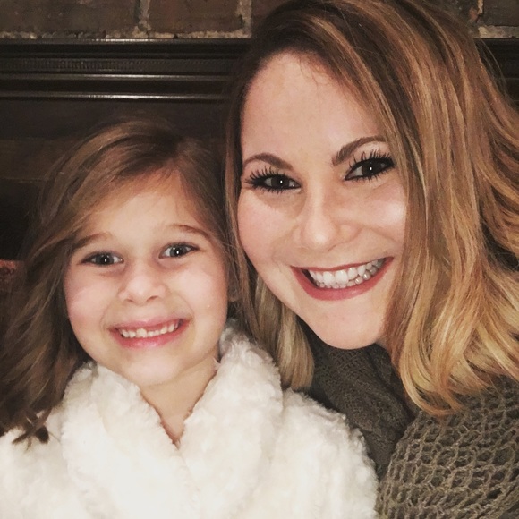 Britney Barber - Poshmark Profile Picture of Britney Barber (@britneynoel2) on Poshmark