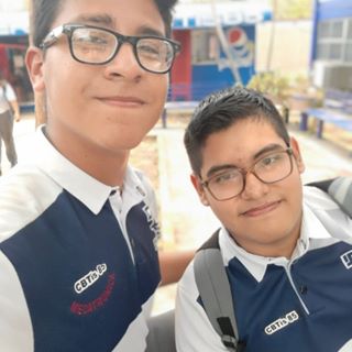 Leonardo Santiago Burgos (de naranjo) - Facebook Profile Picture of Leonardo Santiago Burgos (de naranjo) (@leon.peleadorsinley.37) on Facebook