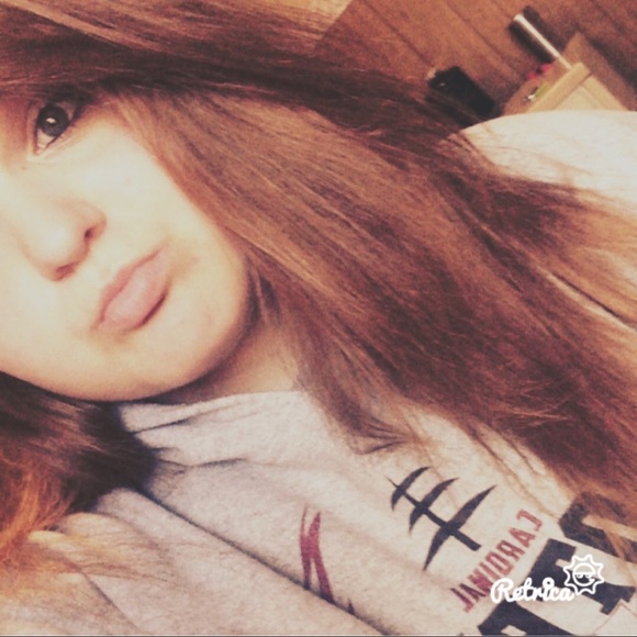 Profile Picture of Kailey Jones (@kaileylj122799) on Poshmark