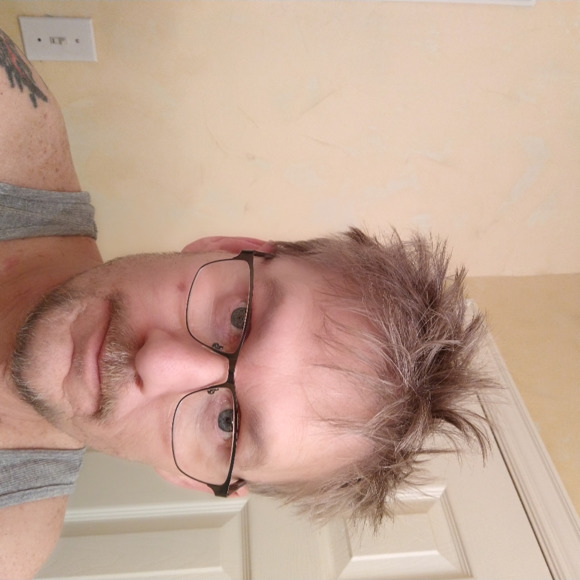 Profile Picture of Scott Louis (@scrapper984) on Poshmark