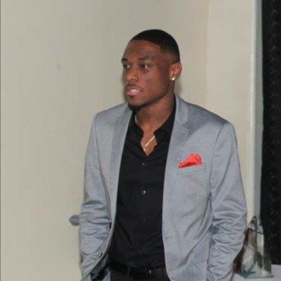 Profile Picture of Cj Foster (@cjfoster2887) on Poshmark