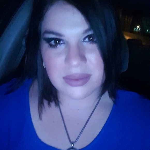 Profile Picture of Karly Swedish (@karlymarie29) on Poshmark