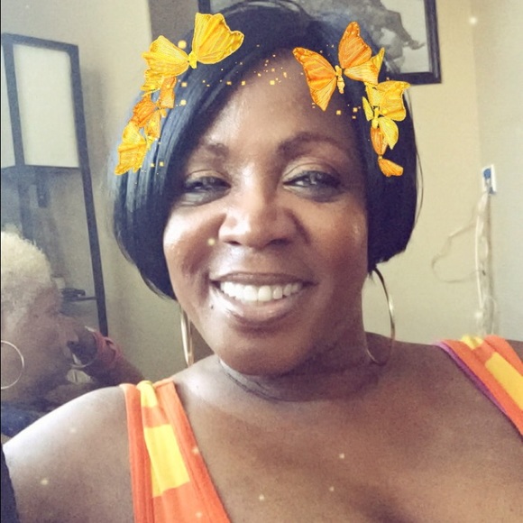 Profile Picture of Paulette Mcdade (@pbmcdade) on Poshmark