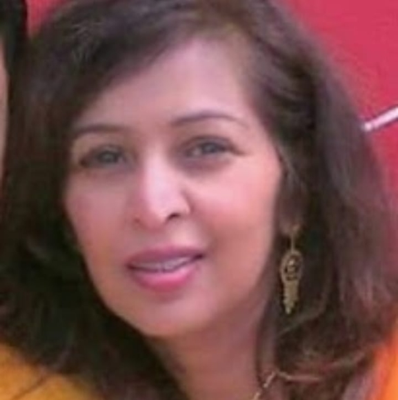 Profile Picture of Rose Singh (@rosesingh) on Poshmark