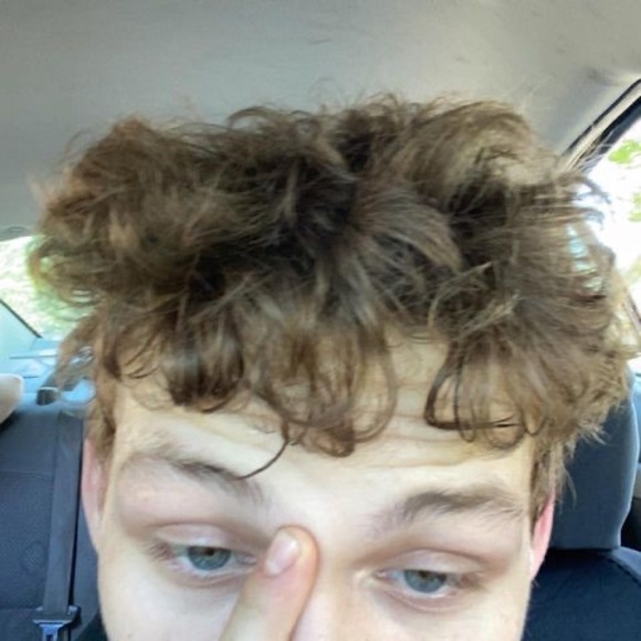 Profile Picture of Aaron Ingram (@aaroningram455) on Poshmark
