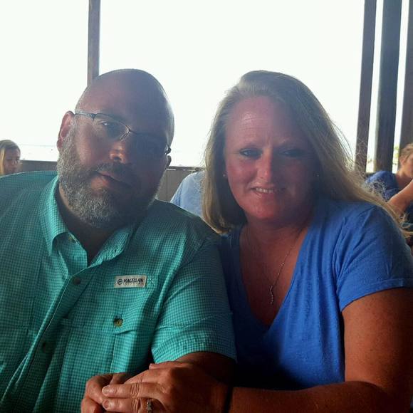 Profile Picture of Chuck n kim Fowler (@fowler8348) on Poshmark